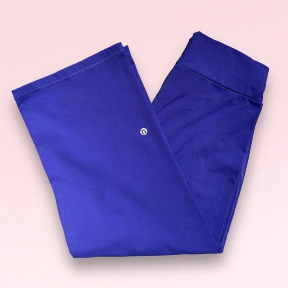 Lululemon wide leg leggings in indigo 🫐 - Picture 1 of 8